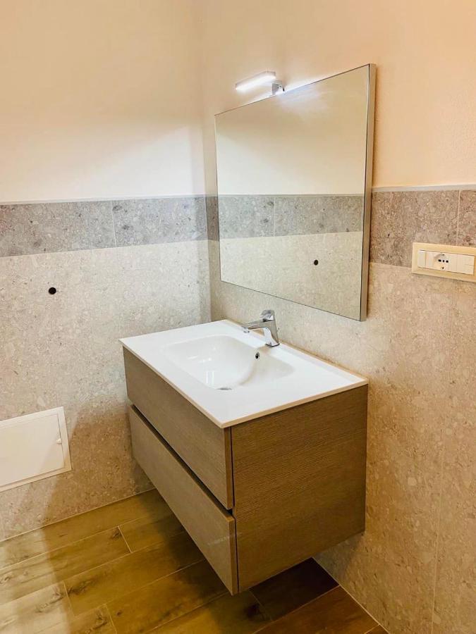 Apartmán Nuova Residenza Dei 7 Pini A Pochi Passi Dal Mare Porto Pino Exteriér fotografie