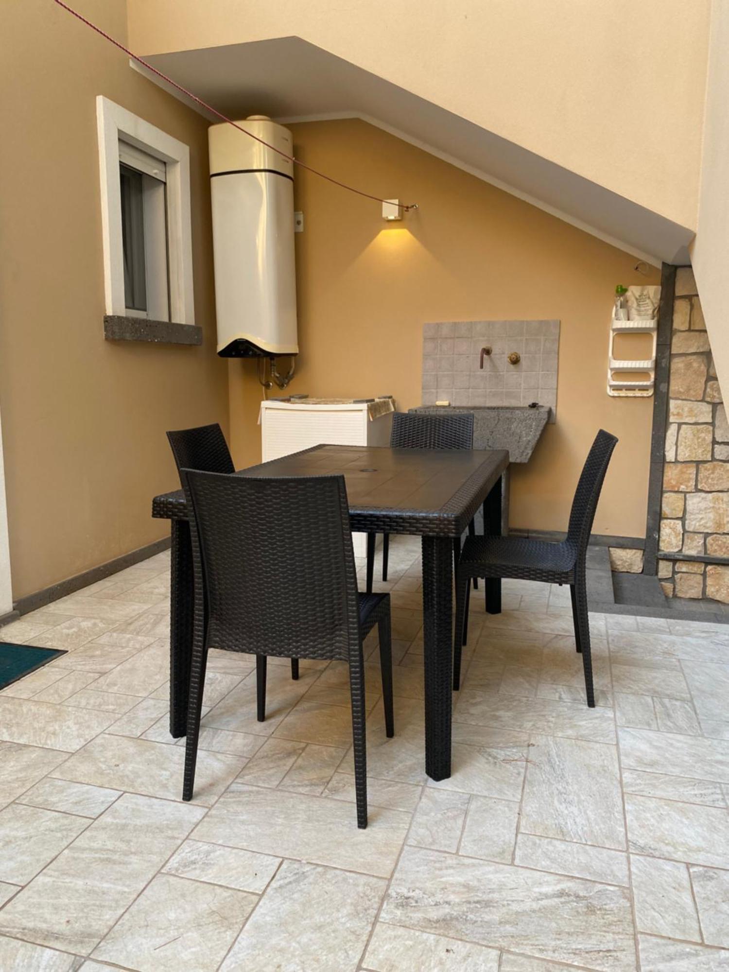 Apartmán Nuova Residenza Dei 7 Pini A Pochi Passi Dal Mare Porto Pino Exteriér fotografie