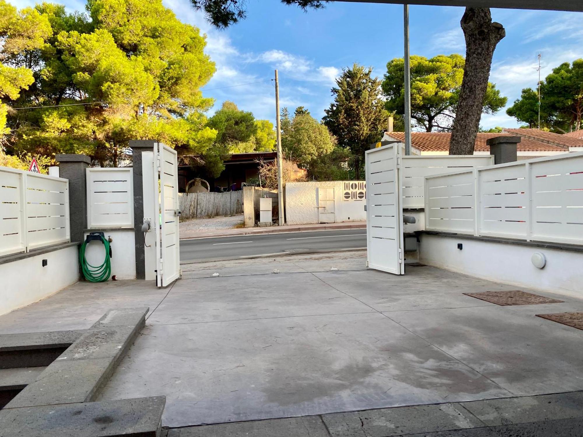 Apartmán Nuova Residenza Dei 7 Pini A Pochi Passi Dal Mare Porto Pino Exteriér fotografie